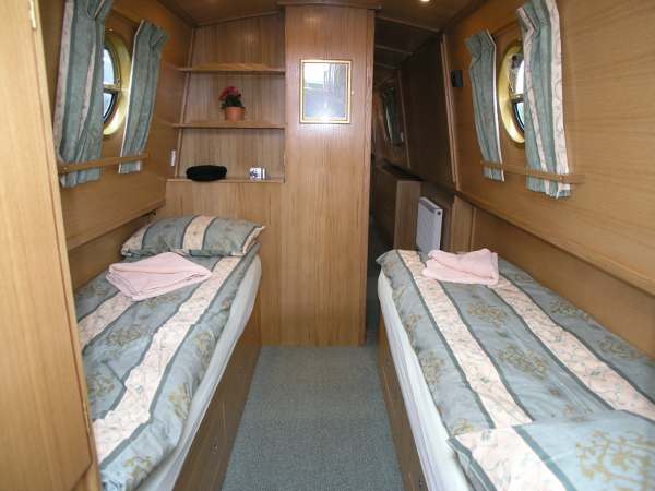  Elite 6R2B Twin Cabin 