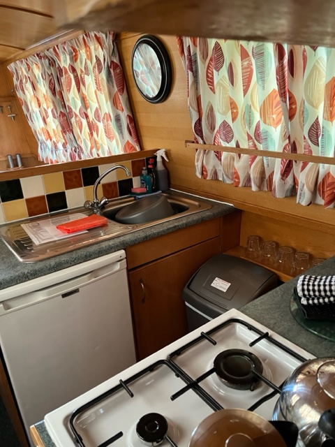 Gemini: Galley - Forward